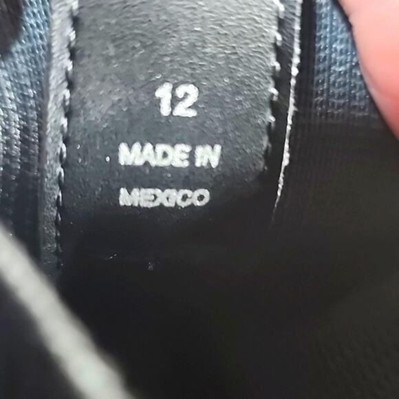🚨NEW🚨STEVE MADDEN🚨 HOLLEY BLACK ANKLE CHUNKY CHELSEA BOOT LADIES 12 NWOB - Picture 3 of 16
